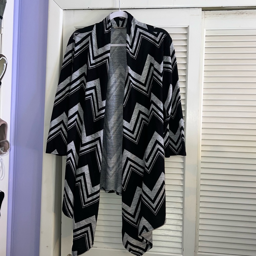 Free Kisses cardigan 3X